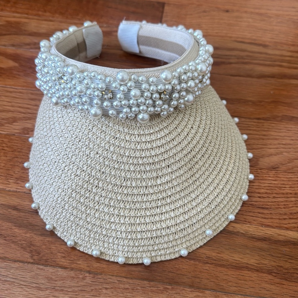 Pearl visor
